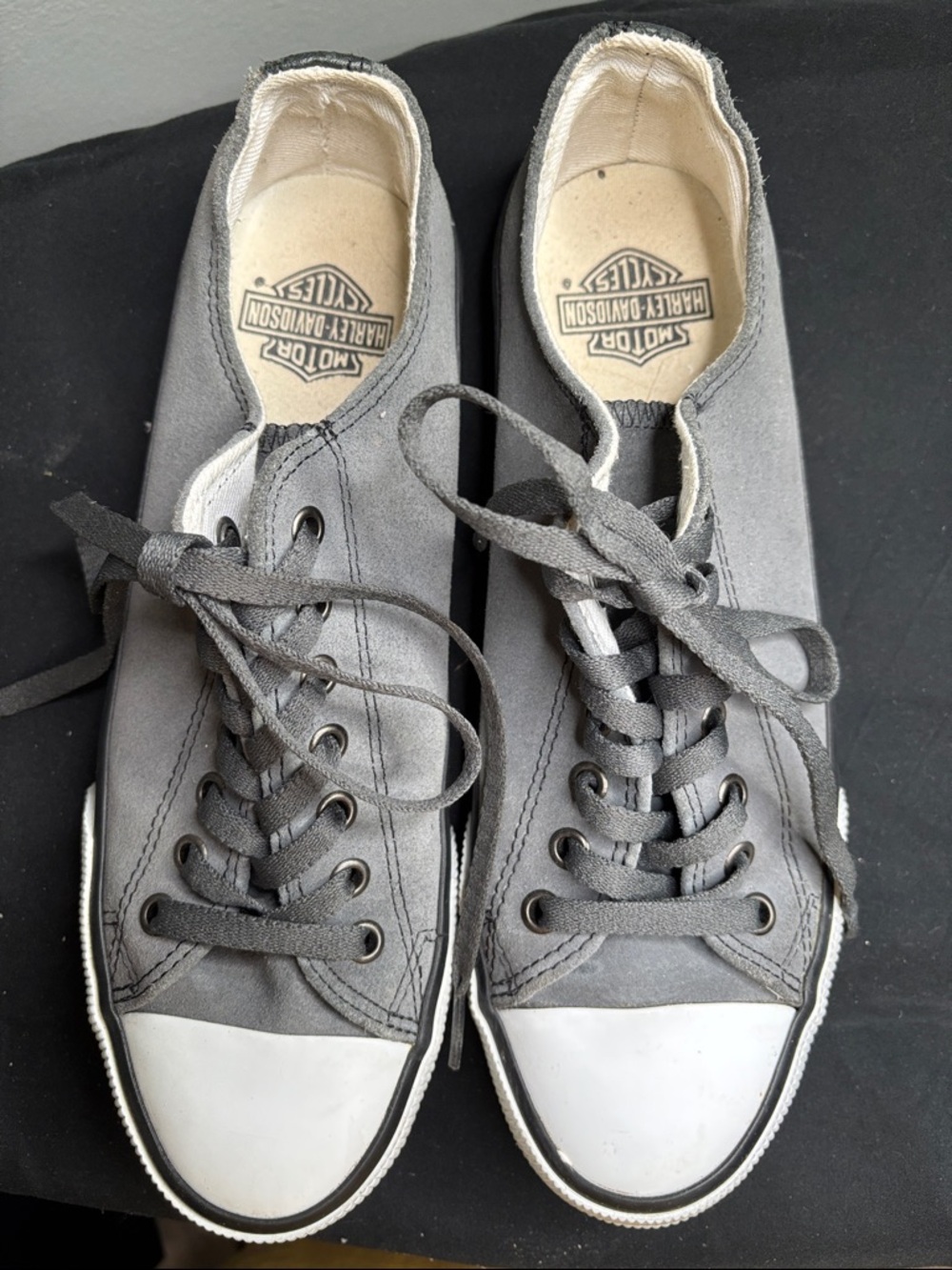 Harley-Davidson Men's Gray Low-Top Canvas Sneakers with White Toe Size 9